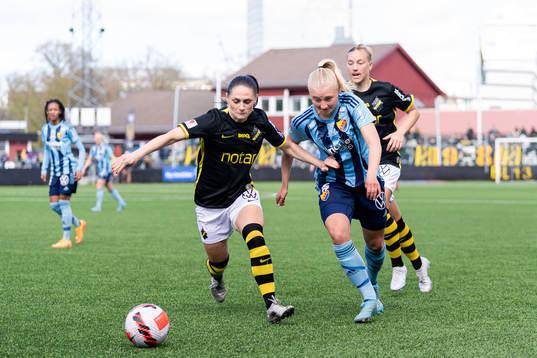 s Linda Hallin och Jenny Danielsson