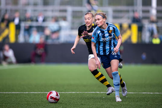 s Jenny Danielsson och Djurgårdens StinaLisa Johansson