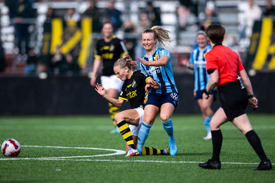 s Agnes Nyberg och Djurgårdens Tove Almqvist