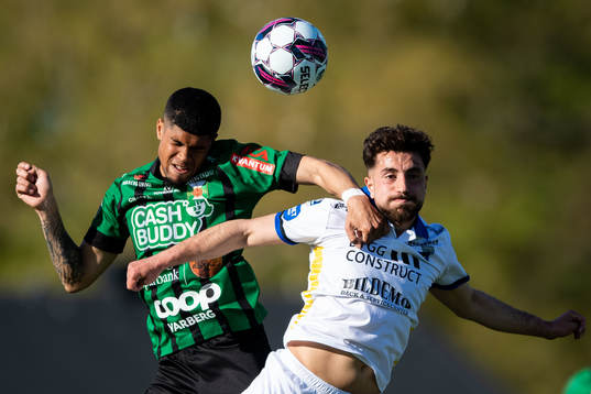 Bläddra bland fler bilder av Fotboll, Allsvenskan, Varberg - Sirius