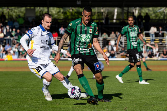 Sirius Adam Hellborg och Varbergs Simon Karlsson Adjei
