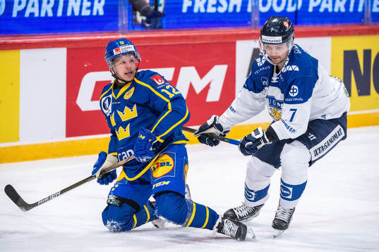 Max Friberg of Sweden and Oliver Kaski of Finland
