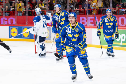 Joel Kellman of Sweden celebrates the 3-2 goal