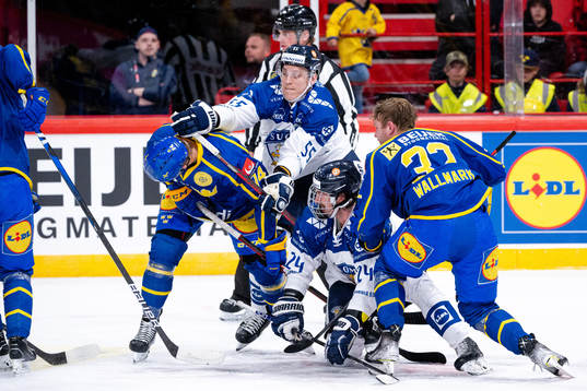 Atte Ohtamaa and Hannes Björninen of Finland against