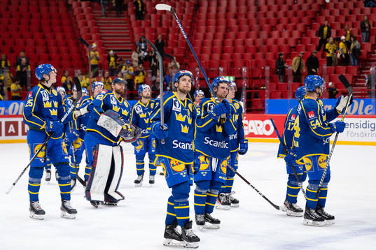 Henrik Tömmernes of Sweden celebrates