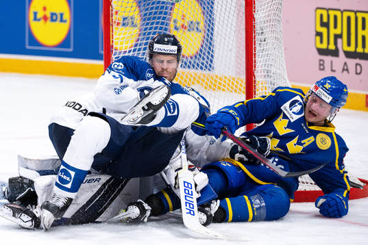 Mikko Lehtonen of Finland and Lucas Wallmark of Sweden