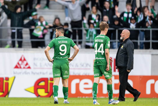 Hammarbys Astrit Selmani och Williot Swedberg deppar
