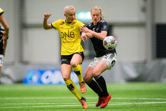Thea Kyvåg of LSK Kvinner and Mathilde Hauge Harviken of