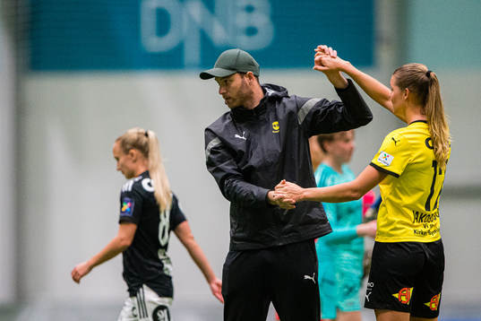 Knut Slatleim, head coach of LSK Kvinner, and Nina