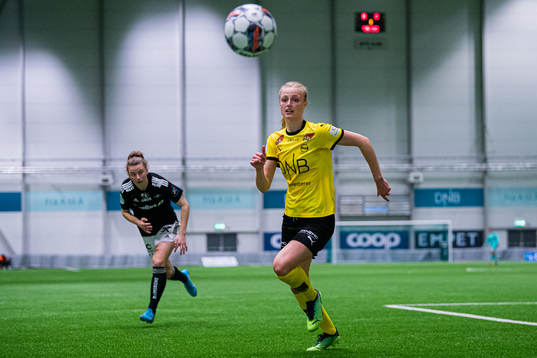 Mia Authen of LSK Kvinner