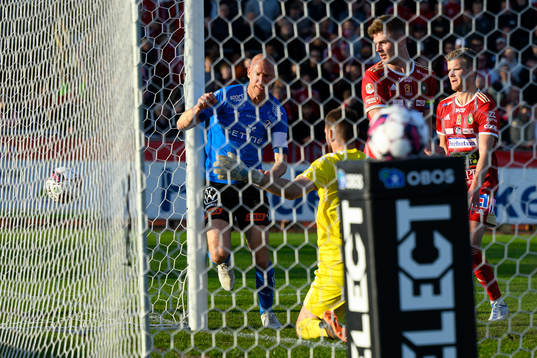 Halmstads Andreas Johansson gör 1-1