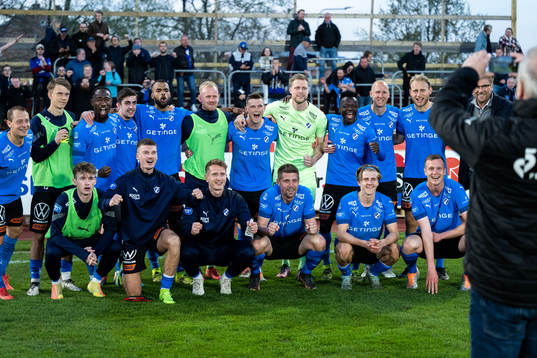 Halmstads spelare jublar