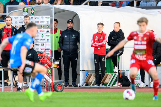 Bläddra bland fler bilder av Fotboll, Superettan, Skövde AIK - Halmstad