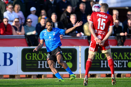 Halmstads Phil Ofosu-Ayeh
