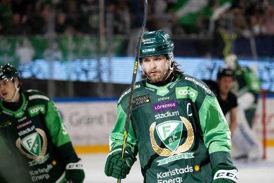 Färjestads Linus Johansson jublar