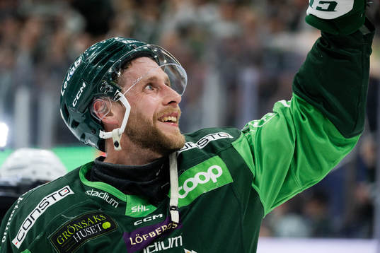 Färjestads Per Åslund jublar