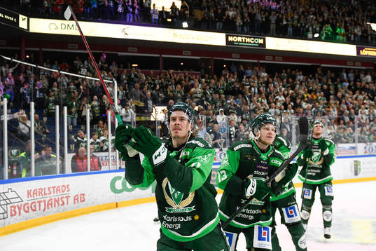 Färjestads Joakim Nygård och Daniel Viksten jublar