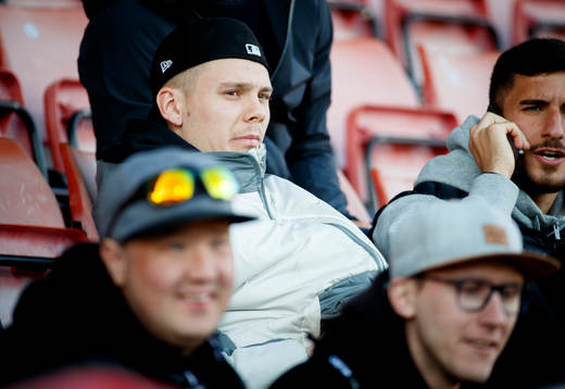 Örebros Jake Larsson på läkataren