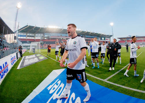 Örebros Axel Oskar Andresson jublar
