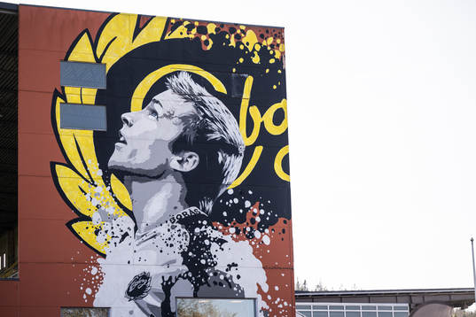 Muralmålning på norra läktaren med Anders Svensson