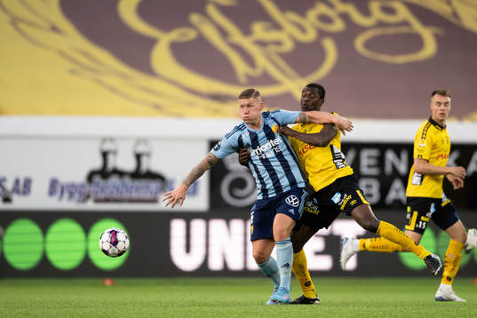 Djurgårdens Victor Edvardsen och Elfsborgs Maudo Lamine