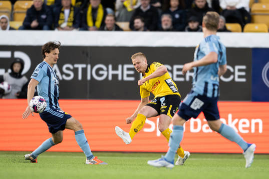 Djurgårdens Hjalmar Ekdal och Elfsborgs Per Frick