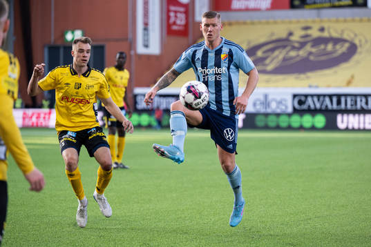 Elfsborgs Leo Väisänen och Djurgårdens Victor Edvardsen