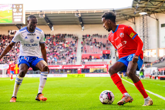 IFK Norrköpings Godswill Ekpolo och Helsingborgs Taha Ali