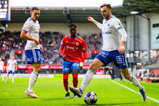 Helsingborgs Benjamin Acquah och IFK Norrköpings Egzon