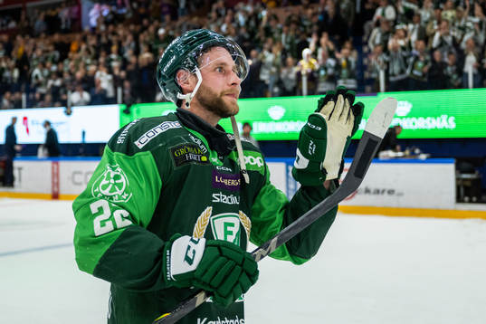 Färjestads Per Åslund jublar