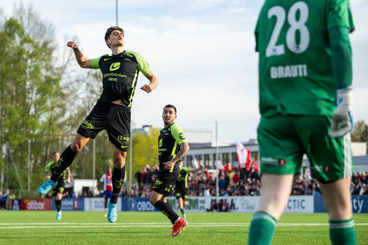 Svenn Crone of Brann celebrates 1-1
