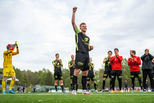 Aune Selland Heggebø of Brann celebrates