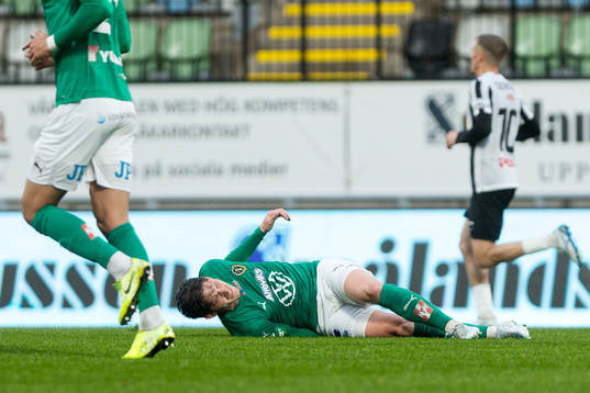 Jönköpings Robin Book har ont