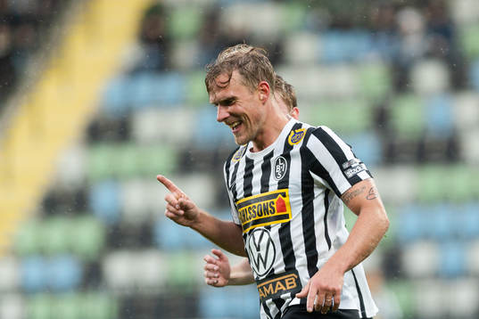 Landskronas Linus R Olsson jublar