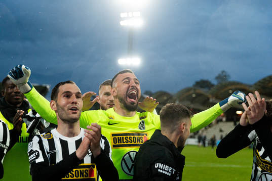 Landskronas målvakt Amr Kaddoura jublar