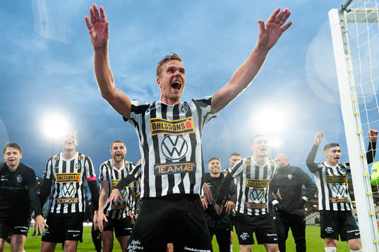 Landskronas Linus R Olsson jublar