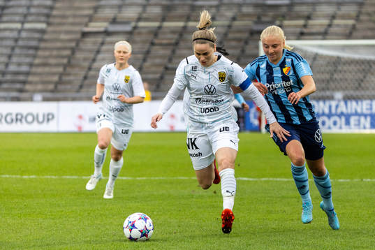 Umeås Lisa Dahlkvist och Djurgårdens StinaLisa Johansson