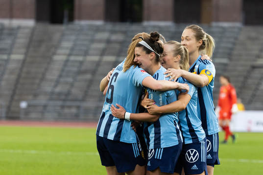 Djurgårdens Hayley Dowd jublar
