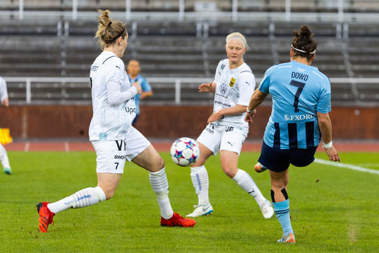 Djurgårdens Hayley Dowd gör 1-0