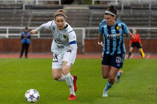 Umeås Lisa Dahlkvist och Djurgårdens Hayley Dowd