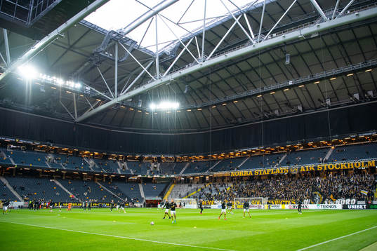 s spelare värmer upp