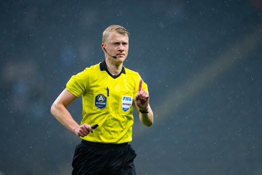 Domare Adam Ladebäck