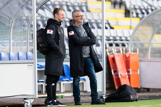 s tränare Nebojsa Novakovic