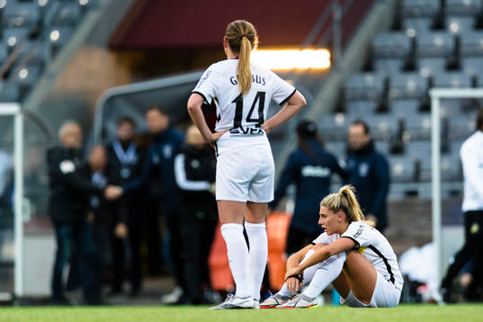 s Adelisa Grabus och Remy Siemsen deppar