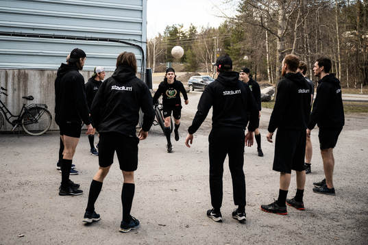 Färjestads spelare värmer upp