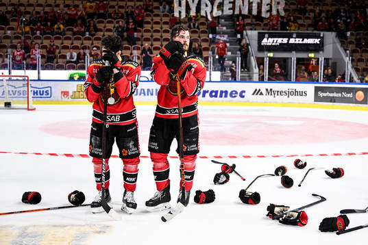 Luleås Konstantin Komarek och Oscar Engsund deppar