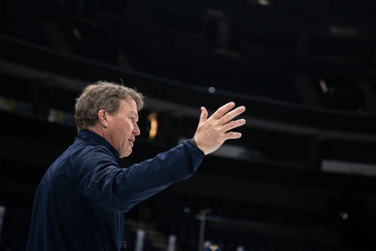 Head coach Johan Garpenlöv