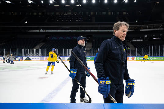 Assistant coach Markus Åkerblom and head coach Johan