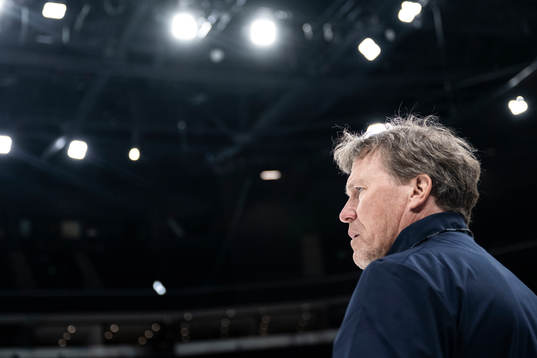 Head coach Johan Garpenlöv