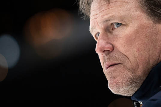 Head coach Johan Garpenlöv